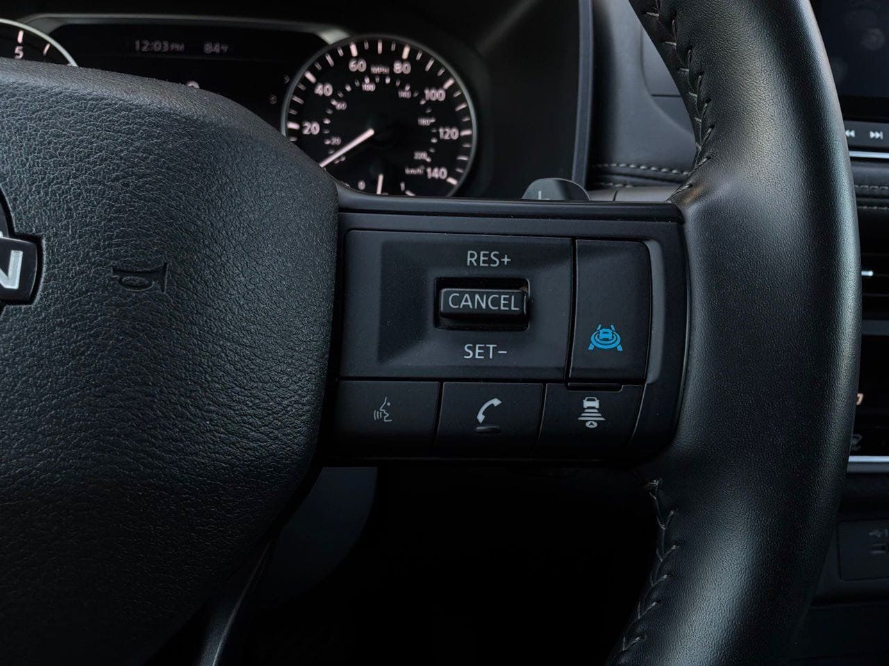 Used 2025 Nissan Rogue SV FWD image 36