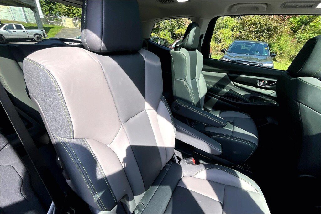 Used 2024 Subaru Ascent Onyx Edition AWD/4WD image 16