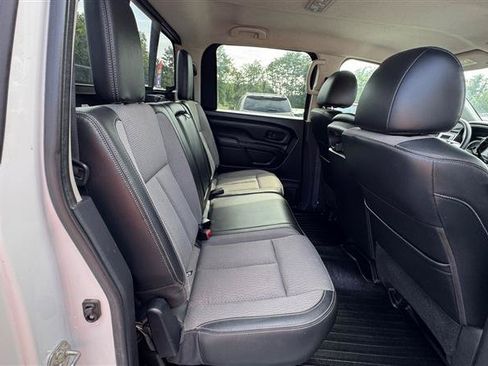 Used 2017 Nissan Titan S AWD/4WD image 35