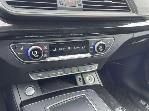 Used 2018 Audi Q5 2.0T Premium Plus w/ Premium Plus Package image 29