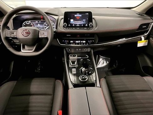 New 2026 Nissan Rogue SV image 5