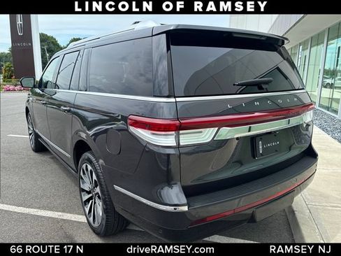 Used 2024 Lincoln Navigator L Reserve AWD/4WD image 3