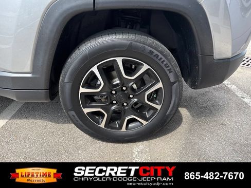 Used 2021 Jeep Compass Trailhawk AWD/4WD image 16