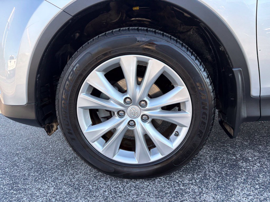 Used 2015 Toyota RAV4 Limited w/ Outdoor Package AWD/4WD image 9