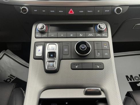 Used 2024 Hyundai Palisade SEL FWD image 21