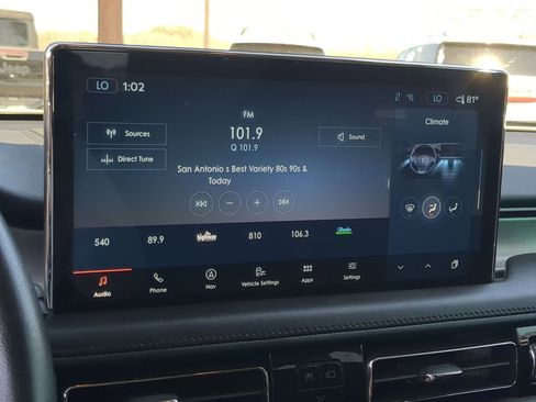 Used 2023 Lincoln Nautilus AWD w/ Premium Package image 15