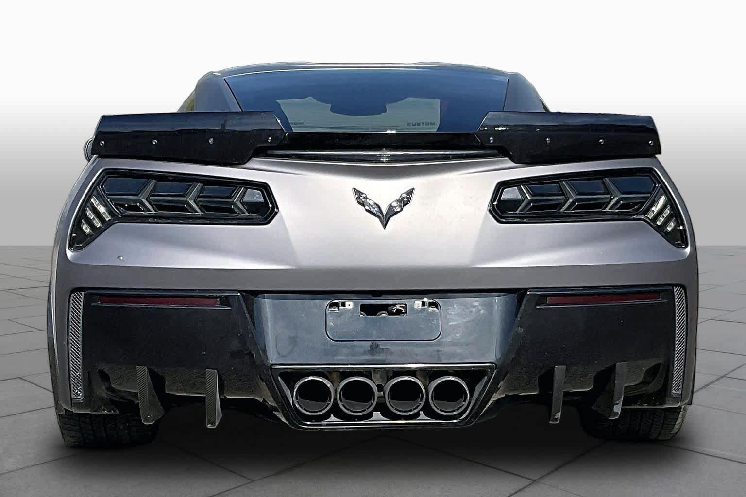 Used 2019 Chevrolet Corvette Stingray Coupe w/ 1LT RWD image 5