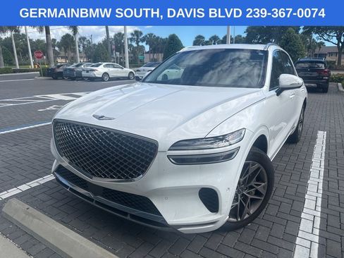 Used 2023 Genesis GV70 2.5T w/ Advanced Package AWD/4WD image 3