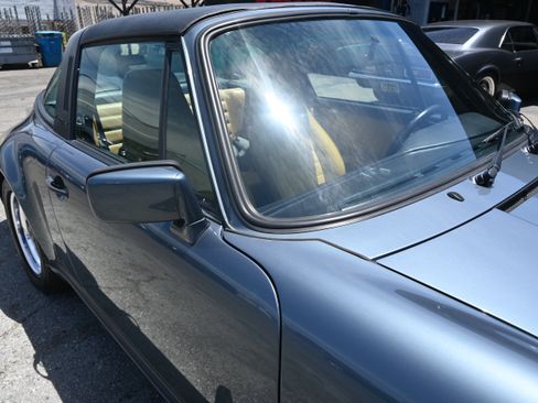 Used 1987 Porsche 911 Carrera RWD image 35