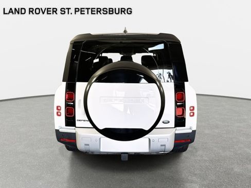 Used 2023 Land Rover Defender 130 SE image 6