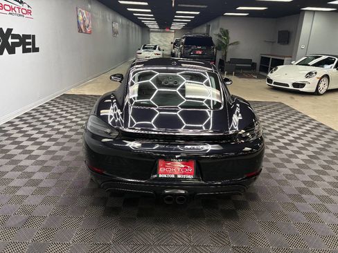 Used 2018 Porsche 718 Cayman GTS image 13