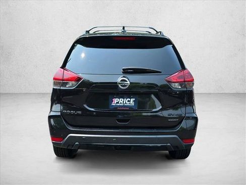 Used 2018 Nissan Rogue SV AWD/4WD image 6