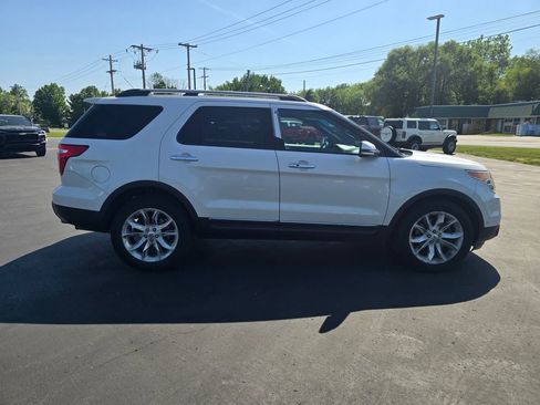 Used 2014 Ford Explorer Limited w/ Equipment Group 302A AWD/4WD image 3