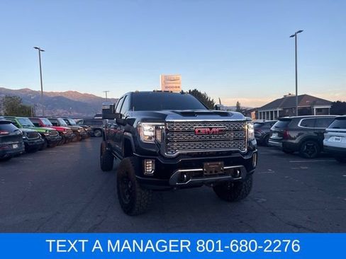 Used 2023 GMC Sierra 3500 Denali w/ Denali Black Diamond Edition AWD/4WD image 5