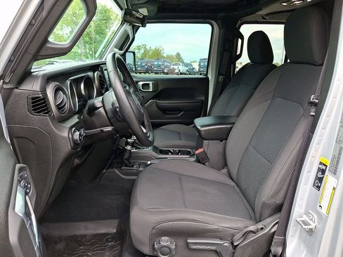 Used 2022 Jeep Wrangler Unlimited Sport AWD/4WD image 15