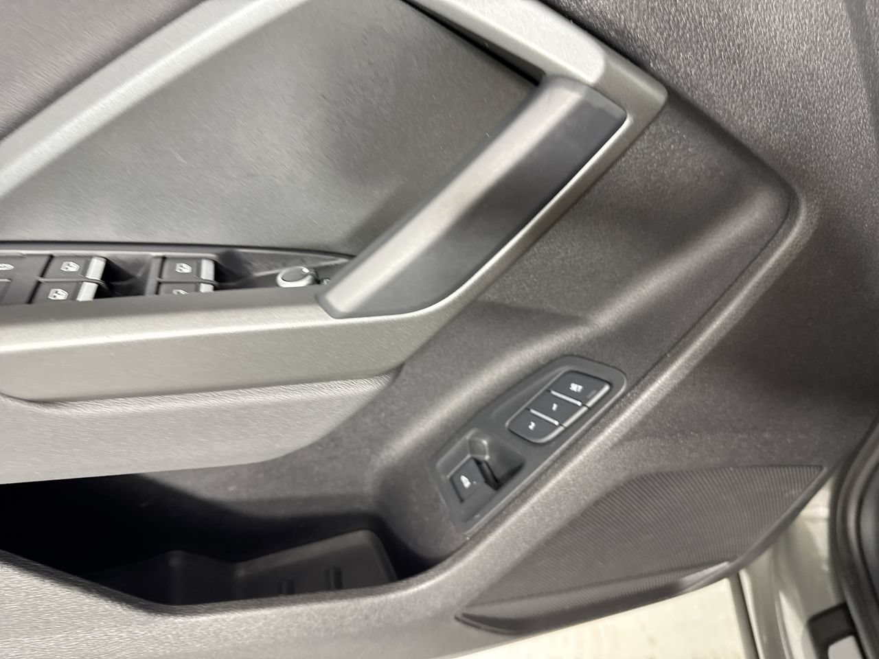 Used 2023 Audi Q3 2.0T Premium Plus w/ Premium Plus Package AWD/4WD image 16