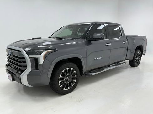 Used 2023 Toyota Tundra Limited w/ Power Package RWD image 5