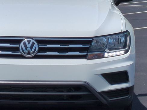 Used 2021 Volkswagen Tiguan SE w/ Panoramic Sunroof Package AWD/4WD image 6