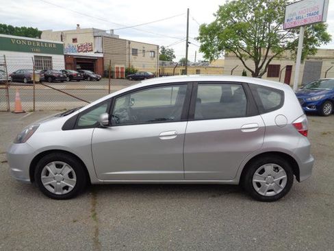 Used 2013 Honda Fit image 3