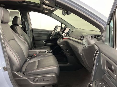 Used 2023 Honda Odyssey Sport image 7