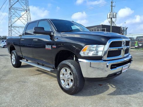 Used 2016 RAM 2500 Tradesman w/ Chrome Appearance Group image 2