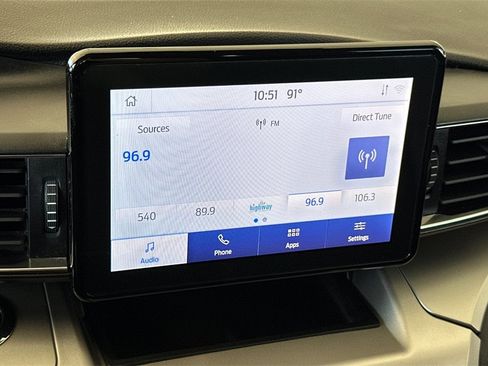 Used 2021 Ford Explorer XLT w/ Equipment Group 202A image 22