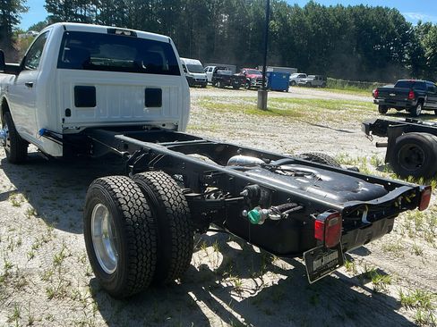 New 2025 RAM 3500 Tradesman image 10