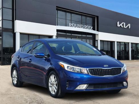 Used 2017 Kia Forte S w/ S Technology Package image 3