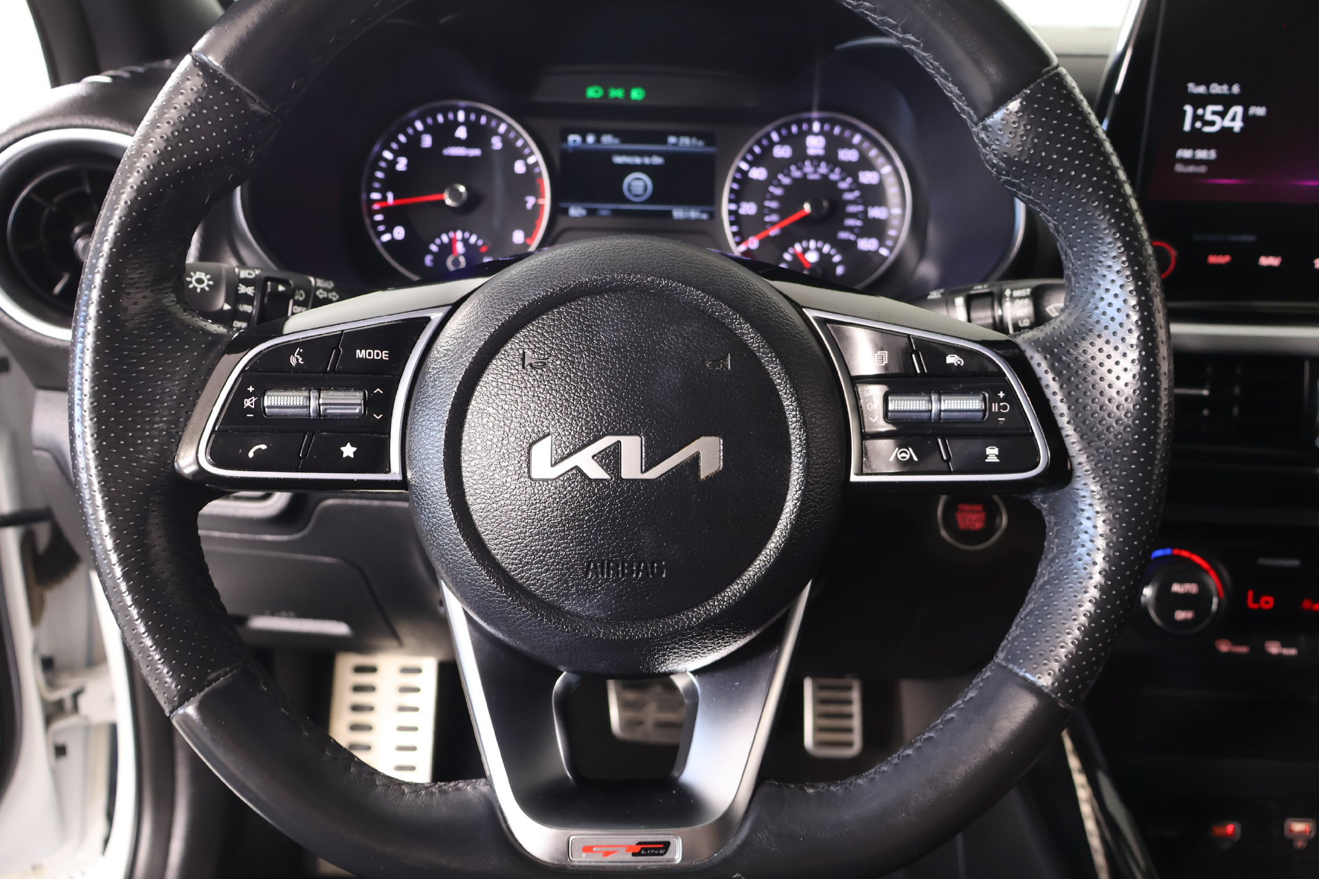Used 2023 Kia Forte GT-Line w/ GT-Line Premium Package FWD image 3