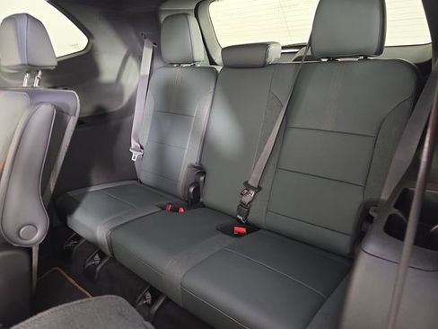 Used 2025 GMC Acadia AT4 image 19
