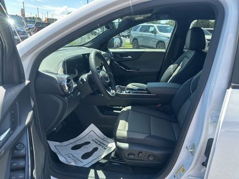 New 2026 Chevrolet Equinox LT w/ Convenience Package II image 16