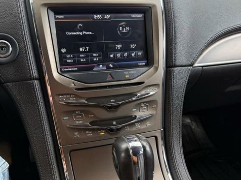 Used 2012 Lincoln MKX AWD image 13