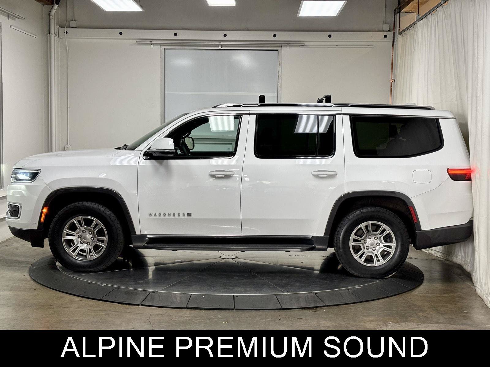 Used 2022 Jeep Wagoneer Series I AWD/4WD image 6