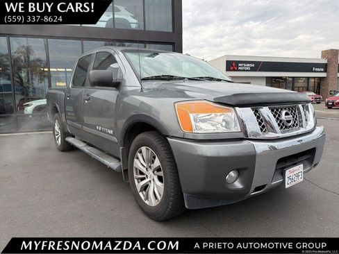 Used 2015 Nissan Titan SV w/ SV Value Truck Package image 1