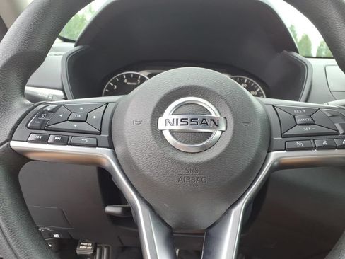 Used 2020 Nissan Altima 2.5 S FWD image 14