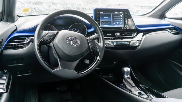 Used 2022 Toyota C-HR FWD image 29