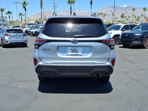 Used 2025 Subaru Forester Premium AWD/4WD image 12