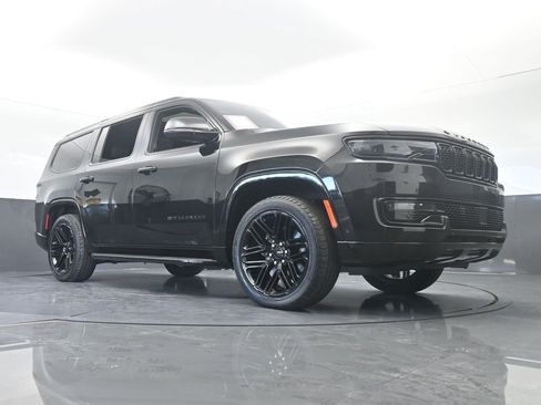 Used 2022 Jeep Wagoneer Series II image 66