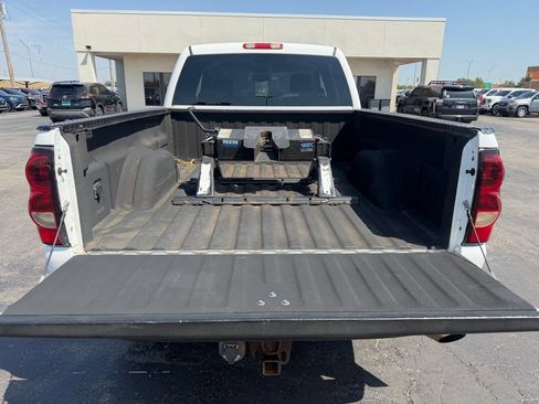 Used 2007 Chevrolet Silverado 2500 LT w/ Onstar Plus Package AWD/4WD image 19