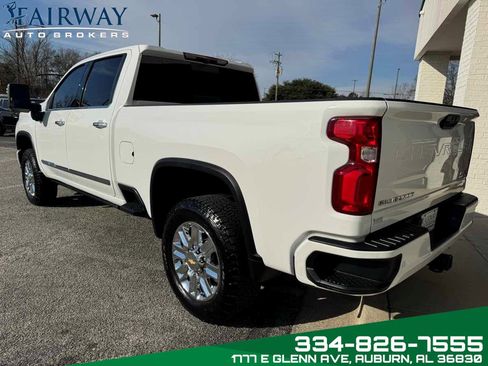 Used 2024 Chevrolet Silverado 2500 High Country image 8