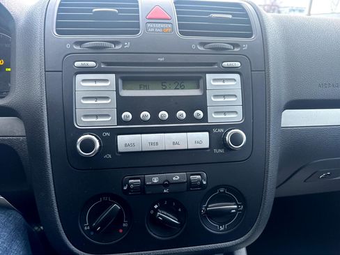 Used 2009 Volkswagen Jetta S image 14