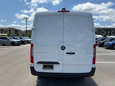 Used 2025 Mercedes-Benz Sprinter 2500 image 19