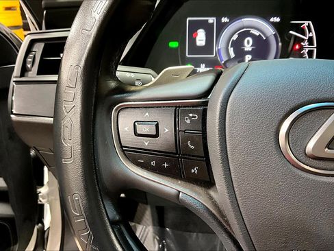 Used 2022 Lexus ES 300h w/ Accessory Package 2 image 23