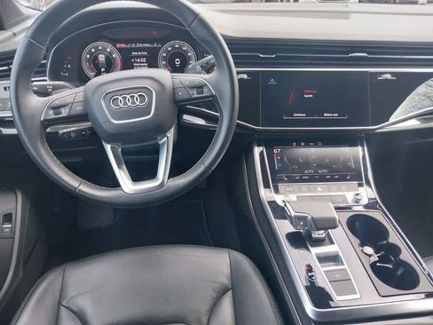 Used 2025 Audi Q7 3.0T Premium Plus AWD/4WD image 2