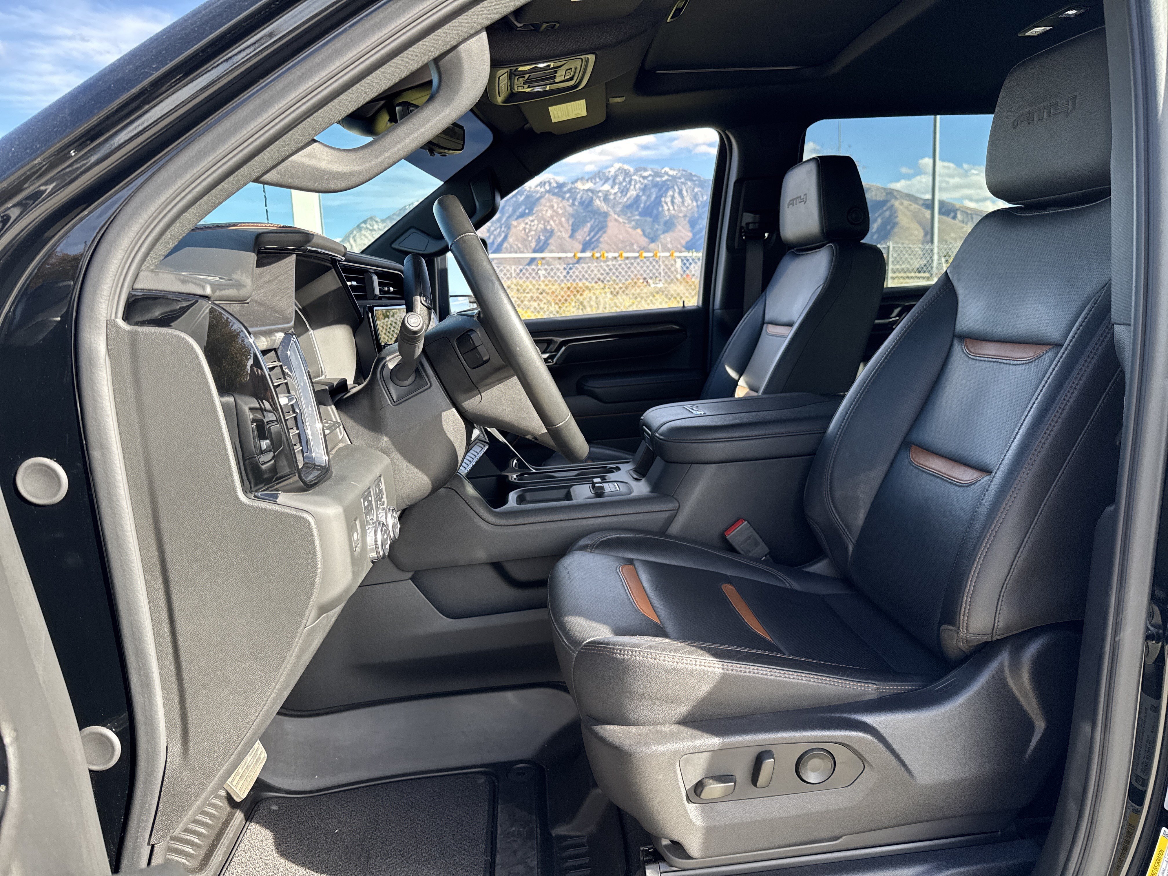 Certified 2024 GMC Sierra 3500 AT4 w/ AT4 Premium Plus Package AWD/4WD image 15