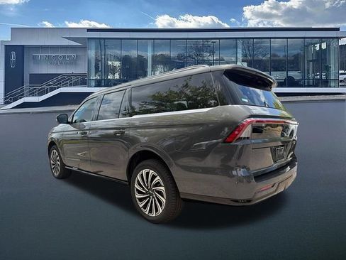 New 2026 Lincoln Navigator L Black Label AWD/4WD image 5