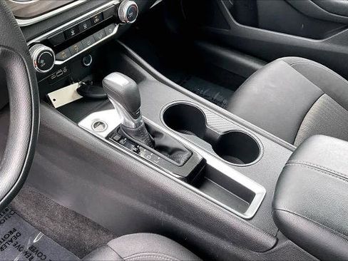 Certified 2025 Nissan Altima 2.5 SV FWD image 16
