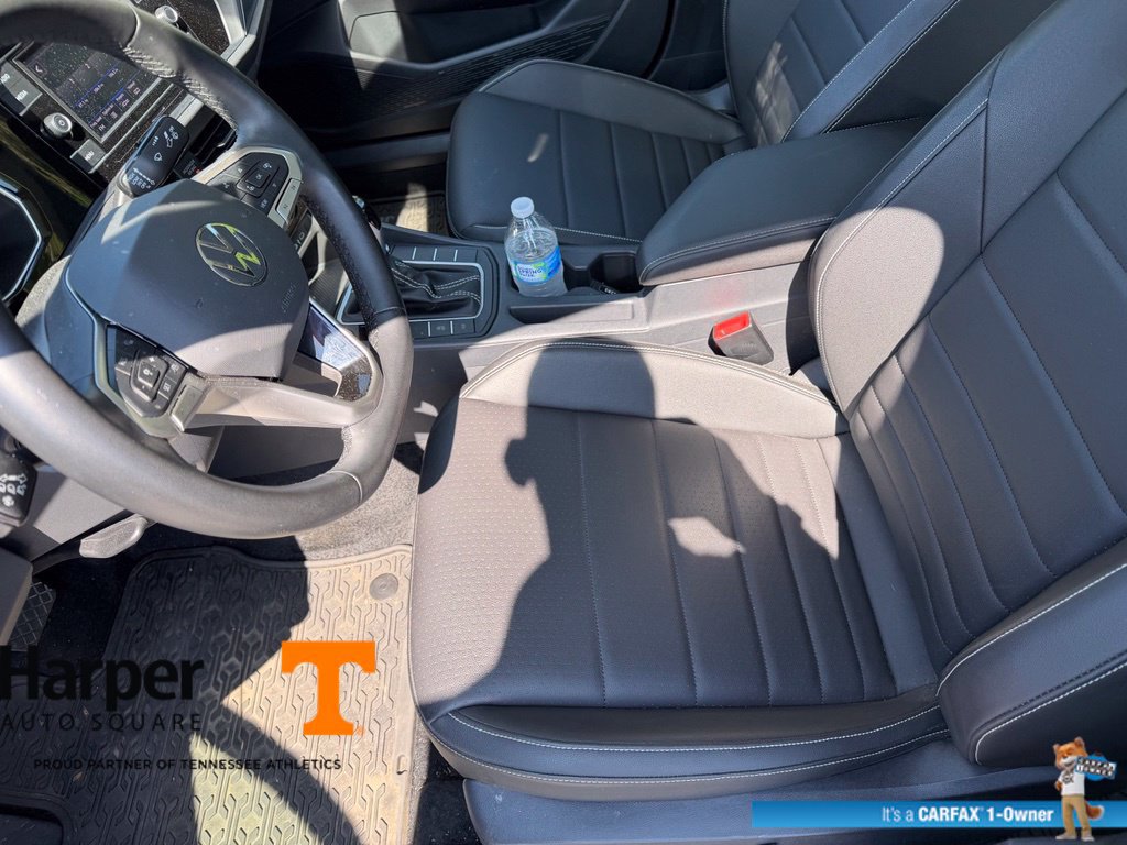 Used 2024 Volkswagen Jetta SE w/ Panoramic Sunroof Package FWD image 13