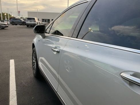 Used 2019 Cadillac XT5 FWD image 9