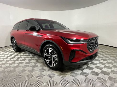 Used 2025 Lincoln Nautilus Premier w/ Jet Appearance Package image 6